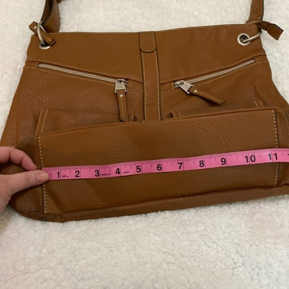 Relic By Fossil Roxanne Shoulder Bag Purse Cognac Leather Adjustable Messenger - Picture 16 of 16